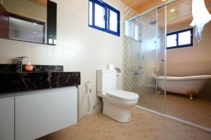 Deluxe Double Room03